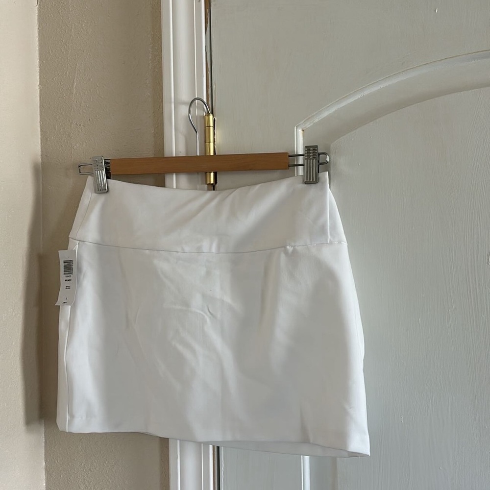 aritzia sundeh new with tags white mini skirt